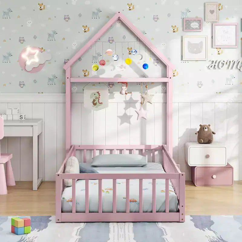 Letto a castello singolo a forma di casetta con cancello e appendiabiti, beige/grigio/rosa/bianco, per 1 bambino