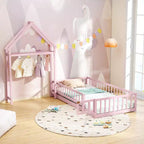Letto a castello singolo a forma di casetta con cancello e appendiabiti, beige/grigio/rosa/bianco, per 1 bambino