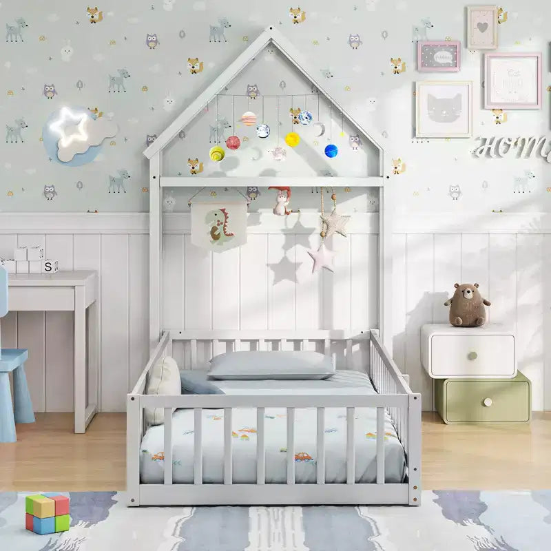 Letto a castello singolo a forma di casetta con cancello e appendiabiti, beige/grigio/rosa/bianco, per 1 bambino
