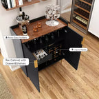Credenza portavino da terra con ante a scanalatura nere e verdi e portabicchieri