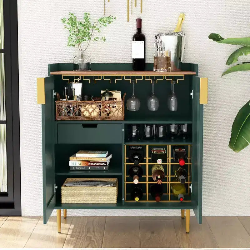 Credenza portavino da terra con ante a scanalatura nere e verdi e portabicchieri