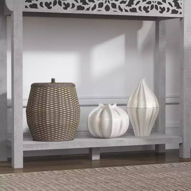 Consolle in legno intagliato con ripiano inferiore – Rovere Grigio polveroso / Rovere Nodi